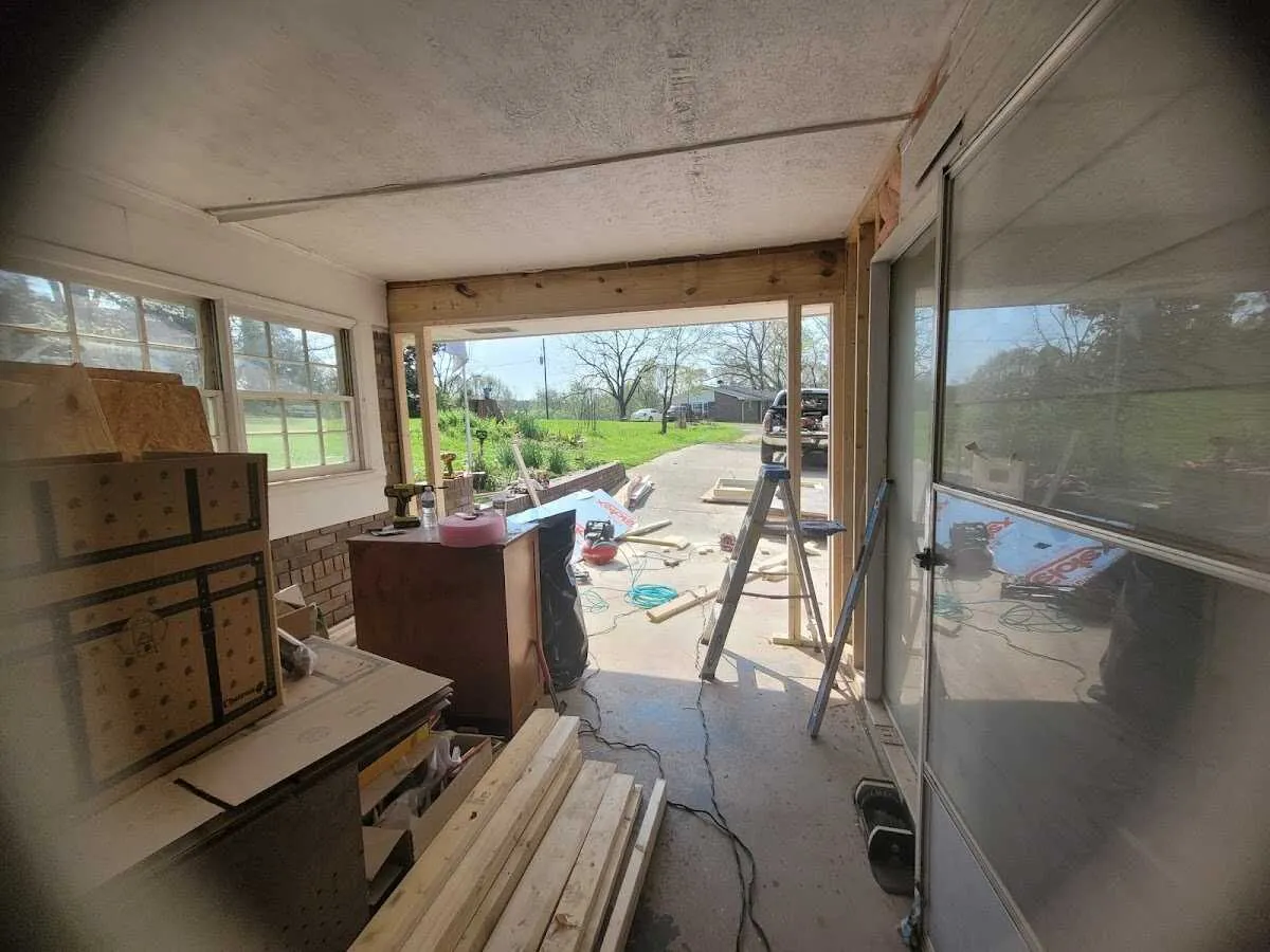 Air movers and dehumidifier for Drying & Dehumidification in Kansas City